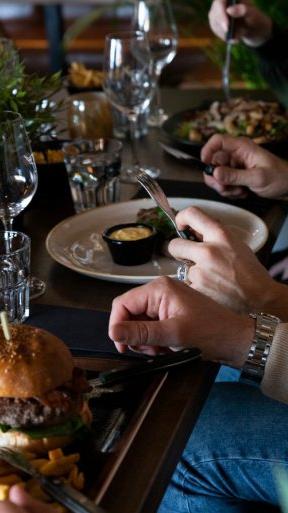 Servitør med erfaring